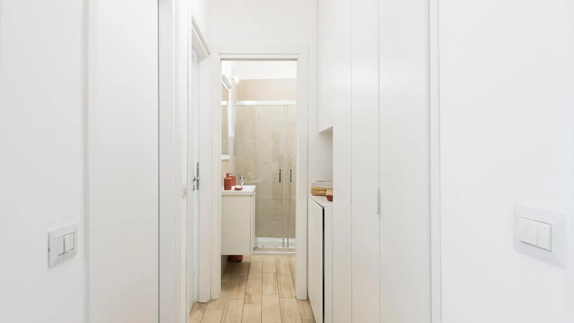Easylife - Comodo Trilocale In Porta Romana Milan 0*,